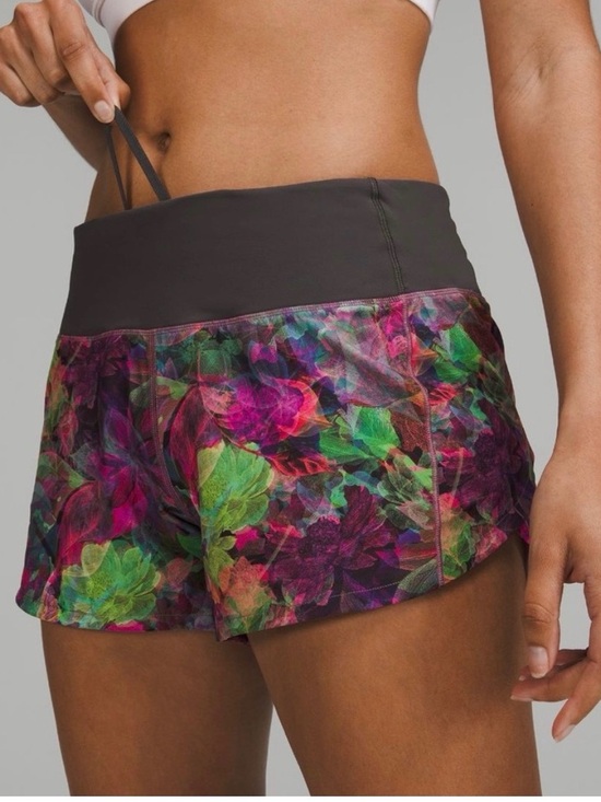 lululemon athletica Pants - Lululemon Speed Up Mid-Rise Short 4" Vivid size 2